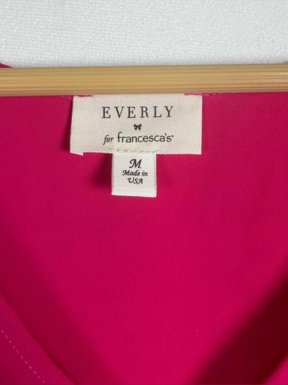 Everly Women’s Francesca’s Pink Flutter Sleeve Office Casual Preppy Top Sz M - Picture 5 of 7